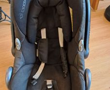 MAXI COSI carry cot and isofix