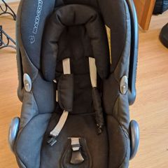 MAXI COSI carry cot and isofix