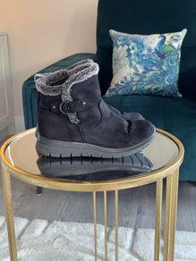 Comfortable and Cosy Ankle Boots from Dunnes Stores Size: UK 5 / EU 38