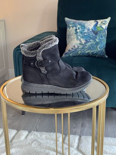 Comfortable and Cosy Ankle Boots from Dunnes Stores Size: UK 5 / EU 38