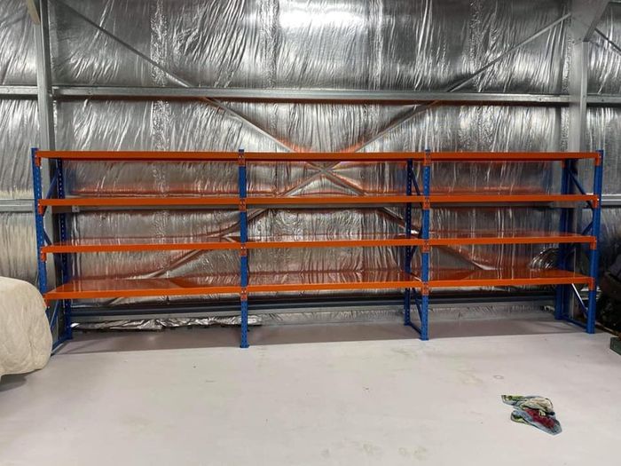 Longspan Shelving Units Comes With Metal Shelves