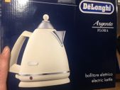 Kettle Cream Kettle Delonghi