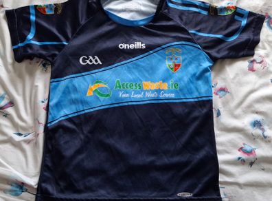 Saint Judes GAA O'Neills Gaelic Football Jersey (Youths 10-11 Years) FREE POST