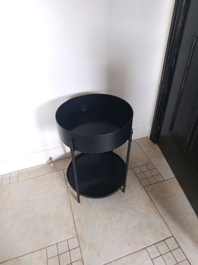 Tray table
