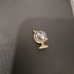 9ct gold pendant,,GLOBE,,