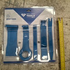 car panel prying tools