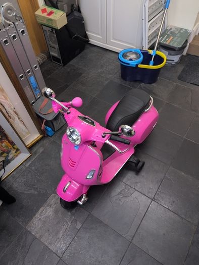Kids Vespa