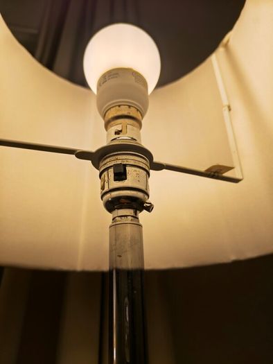 Floor lamp