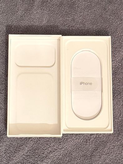 Iphone 17 Pro Max Box