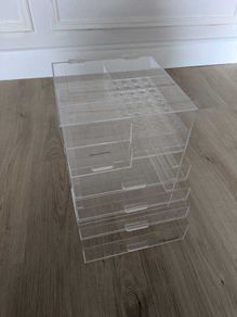 Makeup storage