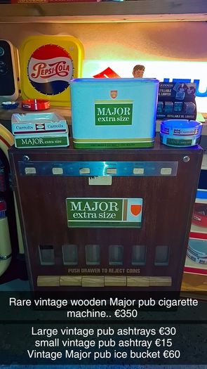 Vintage Wooden Major cigarette vending machine