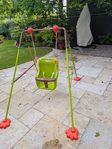 Baby swing