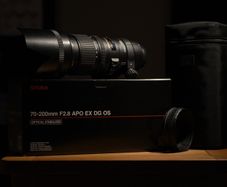 Sigma 70-200mm f/2.8 APO EX DG HSM Optical Stabilised Telephoto Lens- NIKON Fit