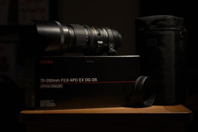 Sigma 70-200mm f/2.8 APO EX DG HSM Optical Stabilised Telephoto Lens- NIKON Fit
