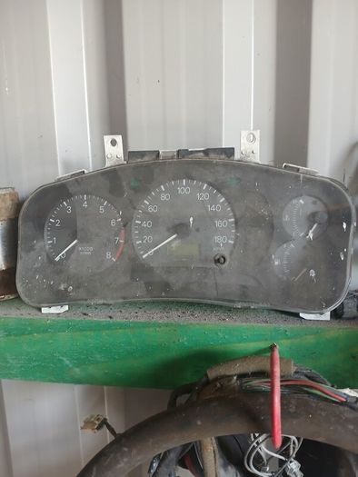 Mitsubishi clocks