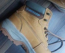 Dunlop steel toe boots size 37