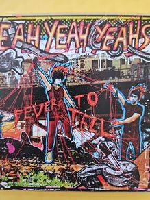 Yeah Yeah Yeahs - Fever To Tell.