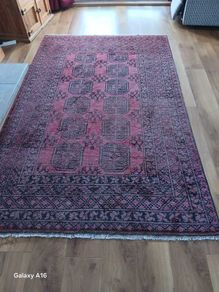 Hand knotted rug