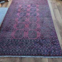 Hand knotted rug