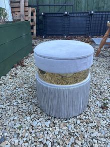 stool