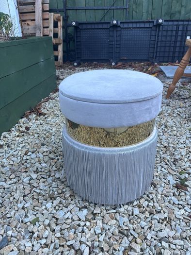 stool