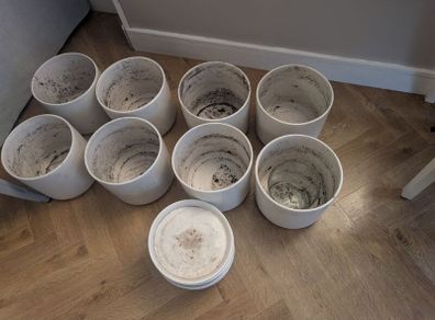 ceramic flower pots with plates x 8