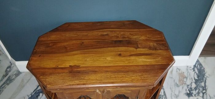Tv stand
