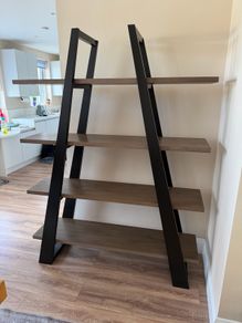 Freestanding Shelving Unit