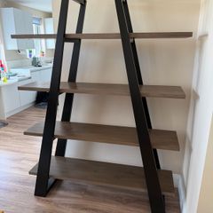 Freestanding Shelving Unit