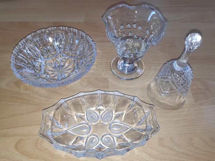 Selection of vintage Glass & Crystal ware,  4 pcs