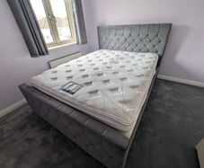 5ft (king size) mattress + bed frame