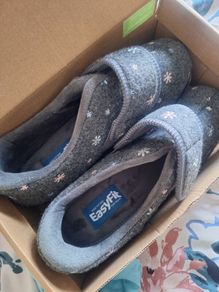 slippers