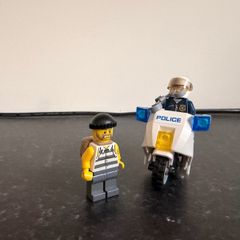 Lego City Police Bike and Robber Set