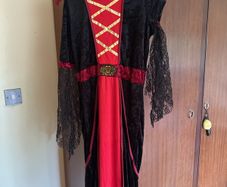 Halloween vampire costume