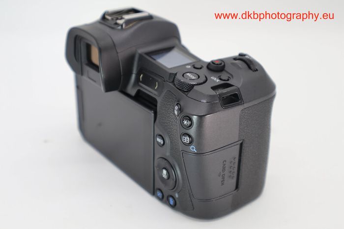 Canon Eos R Mirrorless Camera #0610