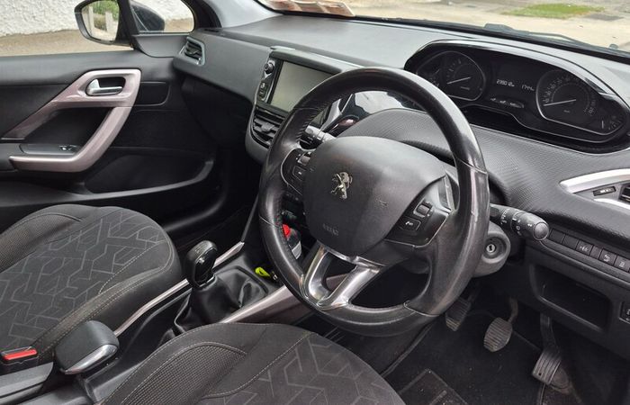 PEUGEOT 2008. Fresh NCT, new tyres.