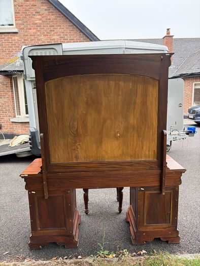Dressing table