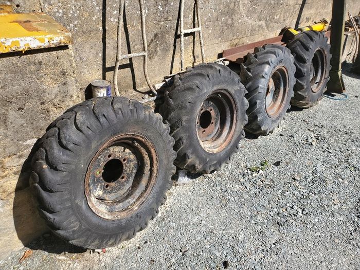 Dumper axles  / Wheels