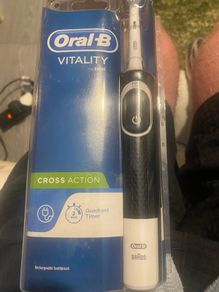 Oral B electric toothbrush