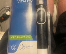 Oral B electric toothbrush