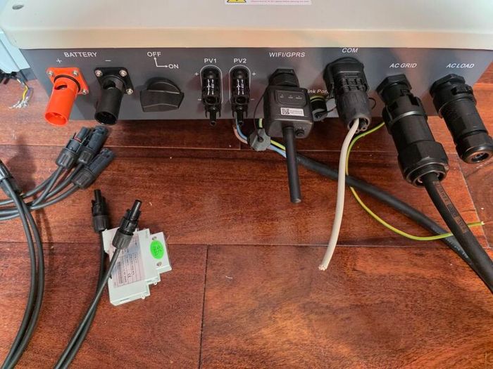 SOFAR HYD 3680-EP 3.68kW Hybrid Solar System + PVDivert - Perfect Working Condition