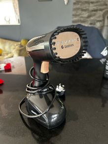 Hand steamer