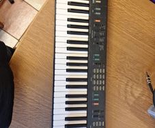 Yamaha PSR-11 (Free to a good home)