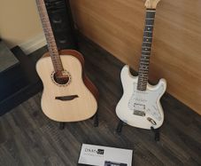 Guitar bundle 1 for Xmas.