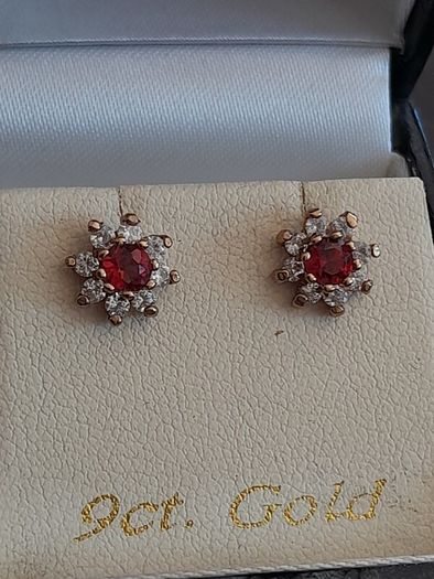 ladies 9ct gold earrings