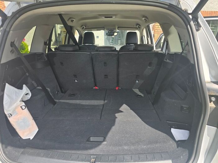 BMW 2-Series 2018 Luxury Model 7seater Automatic