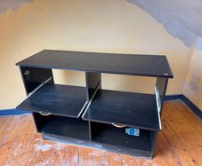 Shelving unit suitable for turntables