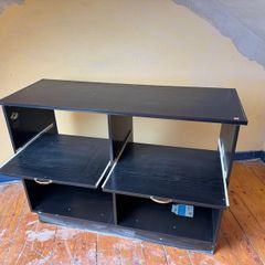 Shelving unit suitable for turntables