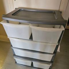 bathroom chest of drawers / storage