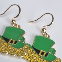 St Patrick earring hat green gold